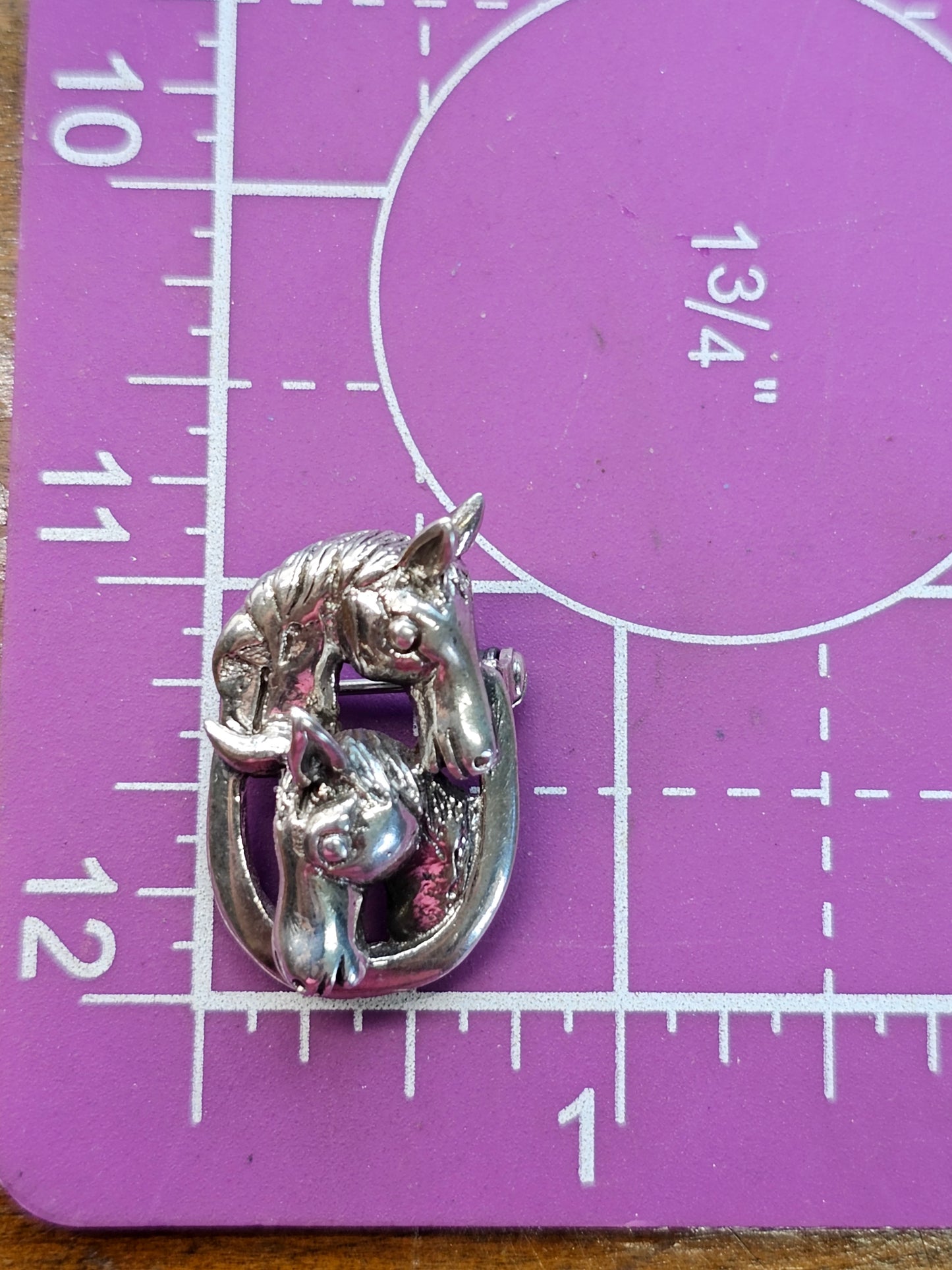 Double horse equestrian framed vintage solid sterling silver brooch