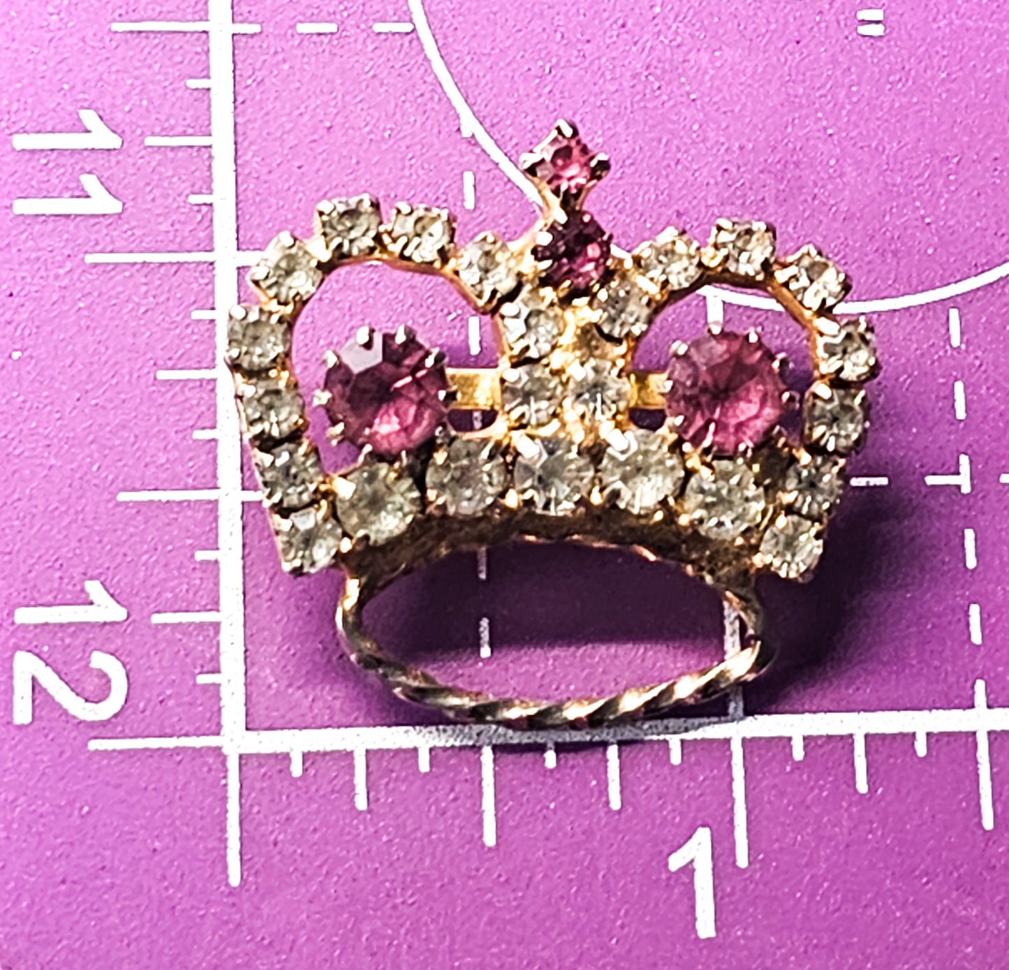 Rhinestone crown pink and clear gold toned vintage coronation brooch