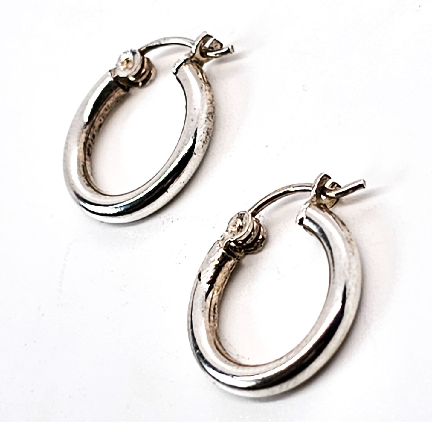 Lever back small 5/8ths inch sterling silver vintage earrings