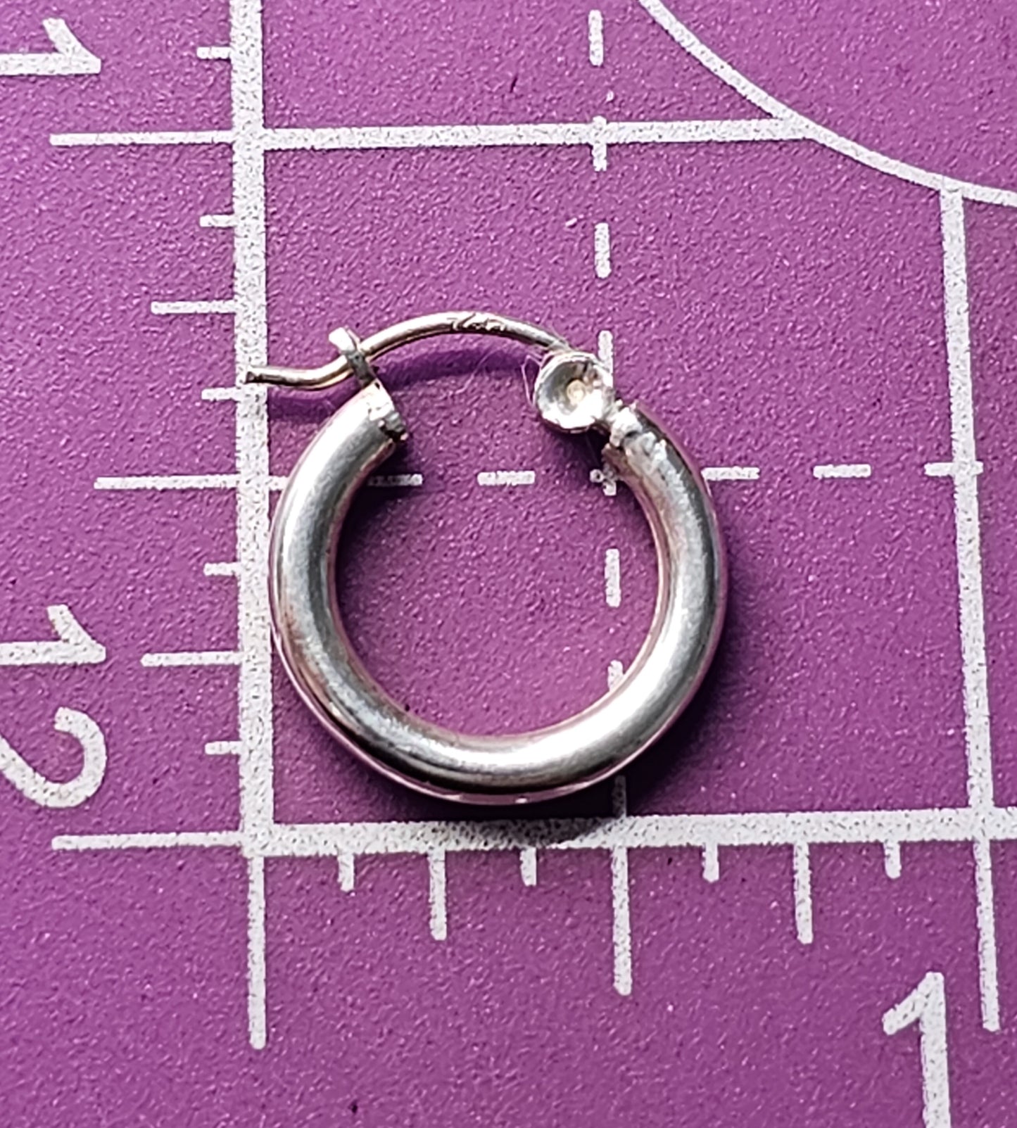 Lever back small 5/8ths inch sterling silver vintage earrings