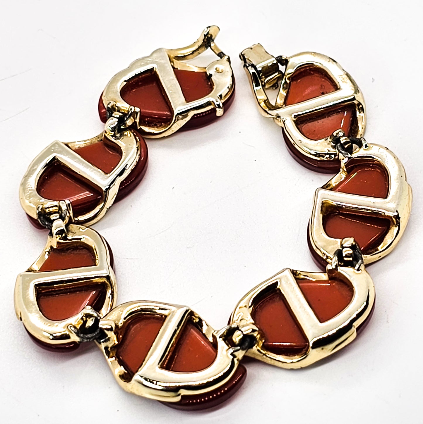 Lisner Thermoset gold toned vintage signed mid century bracelet