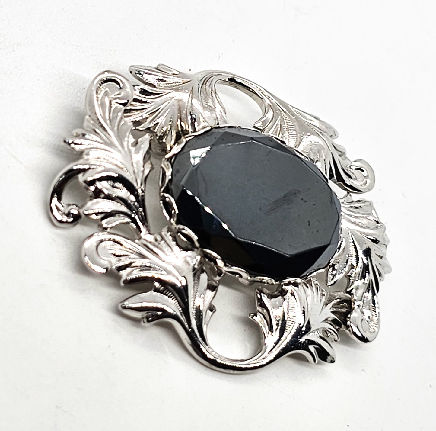 Hematite large faceted gray stone rhodium plated mid century vintage brooch