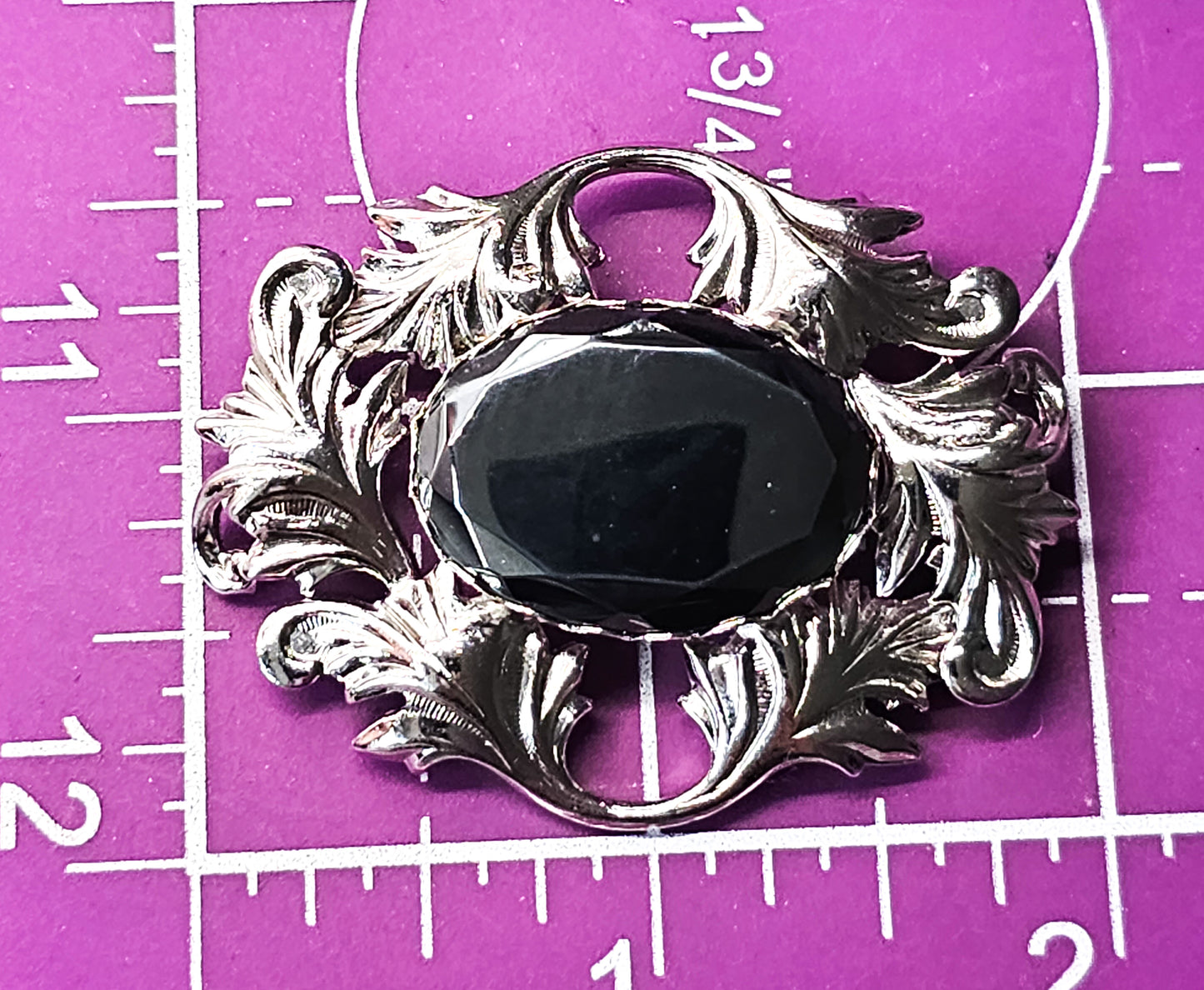 Hematite large faceted gray stone rhodium plated mid century vintage brooch