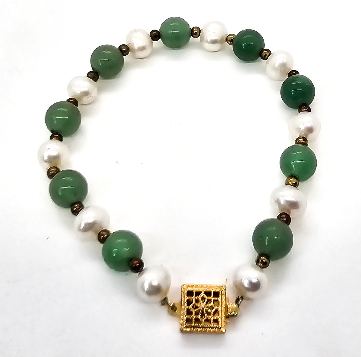Nephrite Jade and White Freshwater Pearl 14k gold filled bracelet