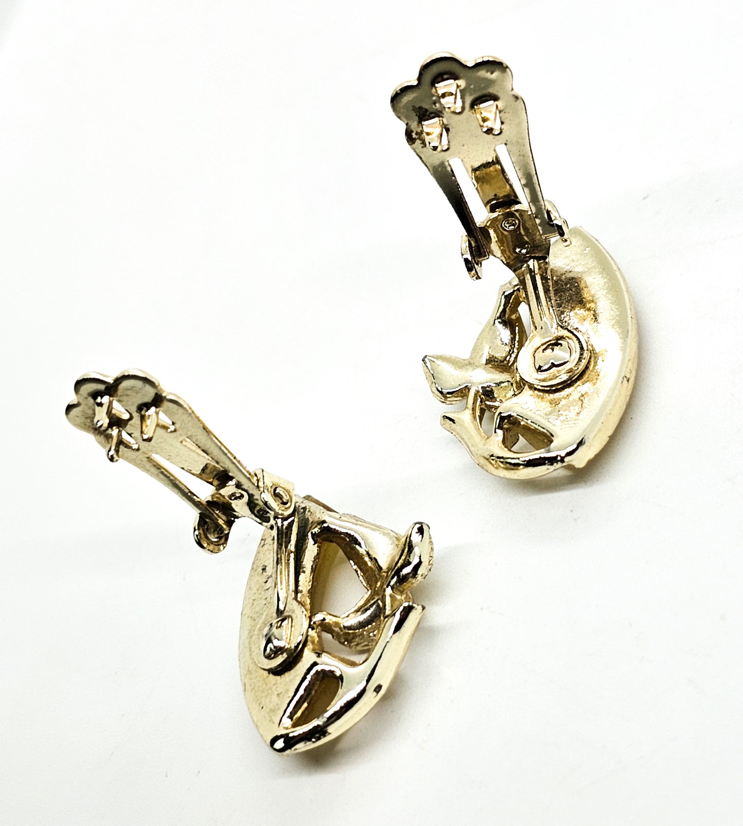 Yellow Lucite gold toned ivy leaf vintage mid century shoe clips accents
