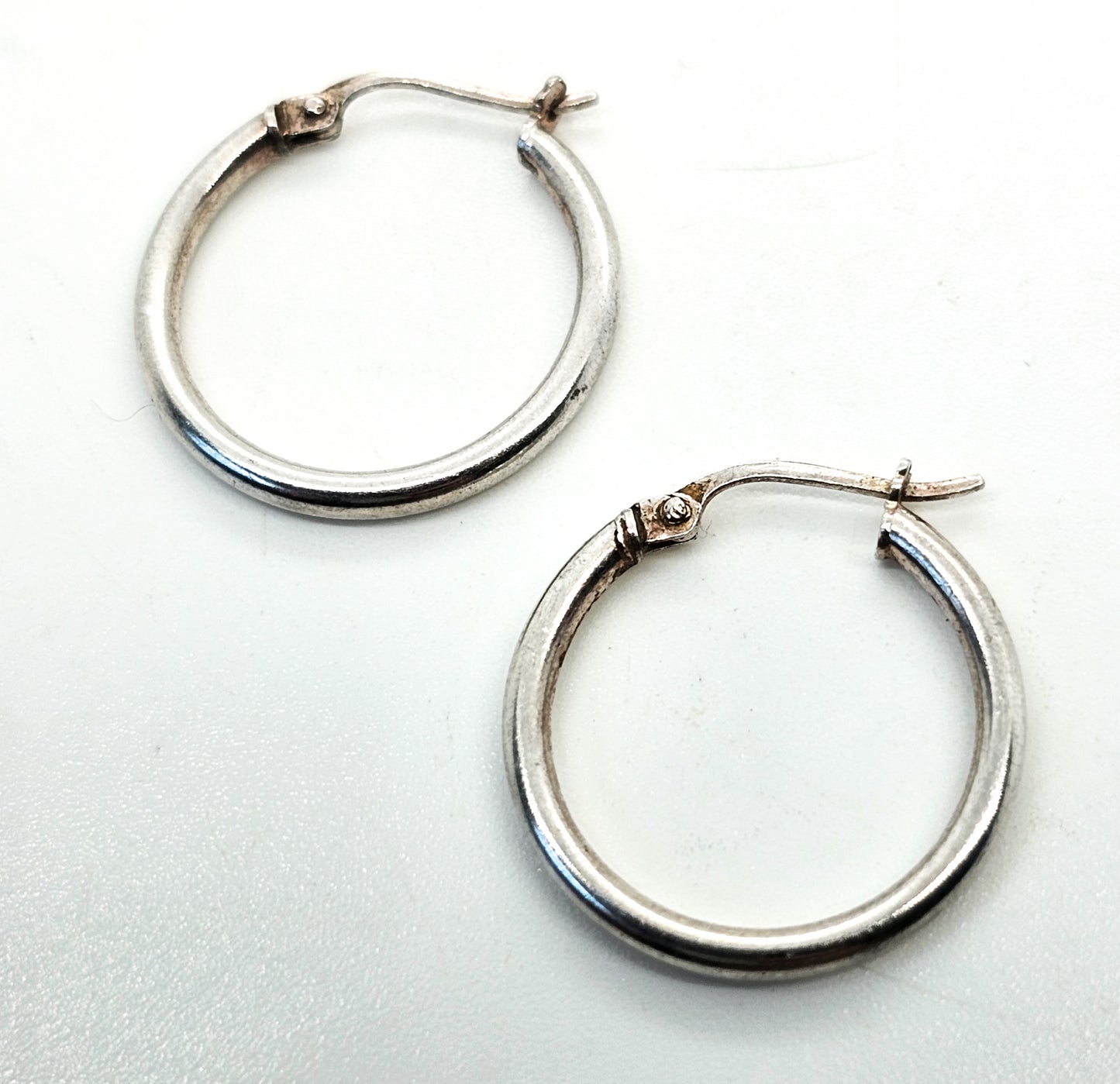 FAS sterling silver lever back 3/4ths of an inch signed vintage hoop earrings