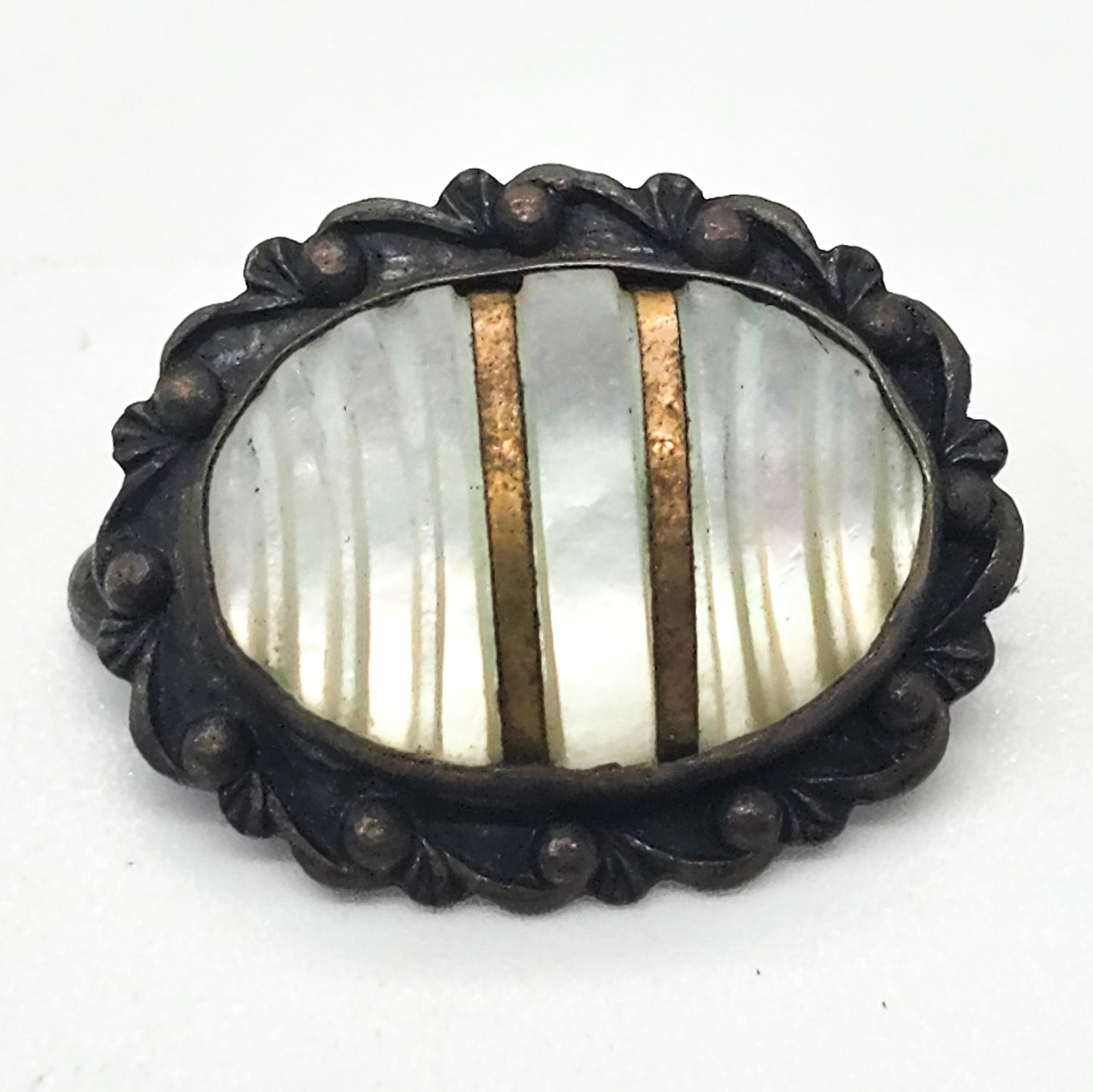 Victorian Mother of pearl ribbed dainty small gold filled antique brooch