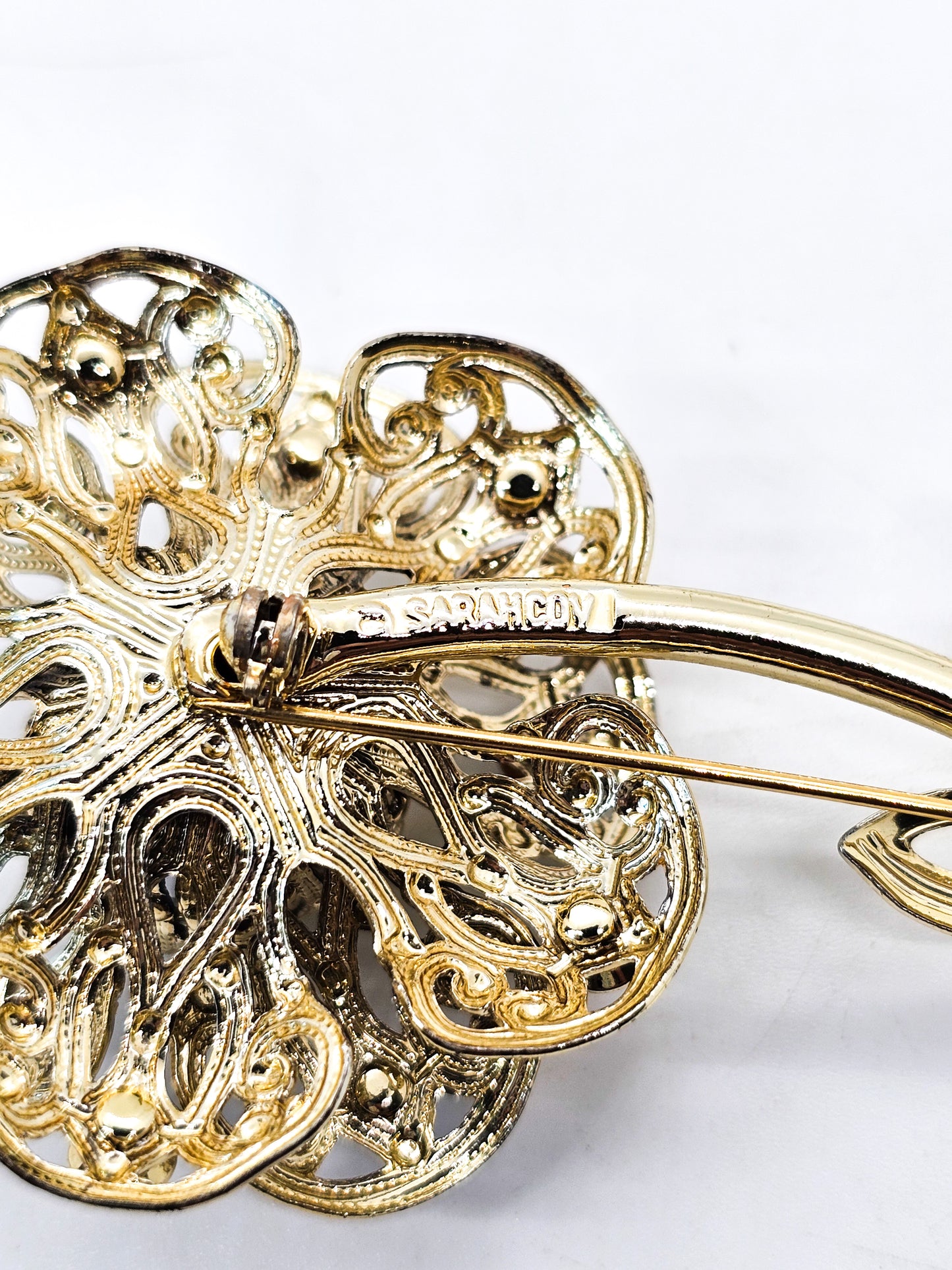 Sarah Coventry red aurora borealis vintage blooming flower brooch