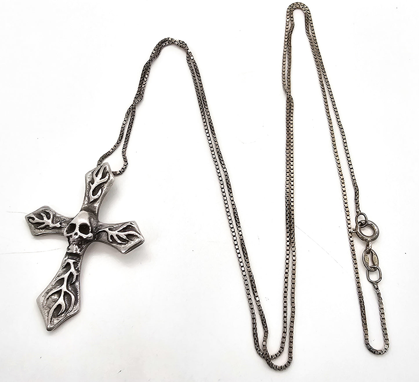 Skull and Cross vintage Gothic Biker 1990's sterling silver pendant necklace