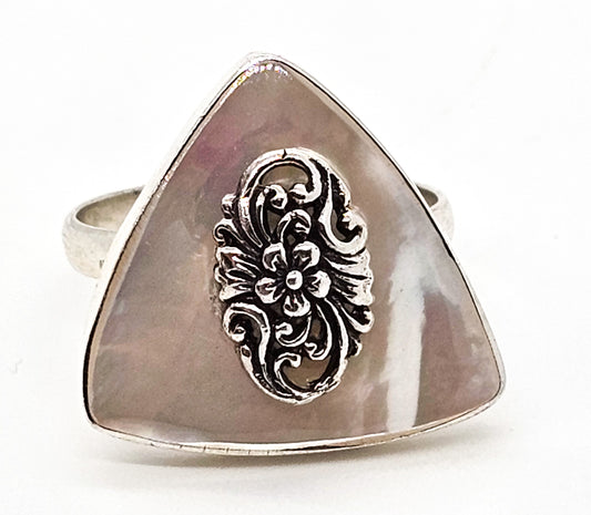 Mother of Pearl Trillium shaped floral tribal sterling silver statement ring size 7.5