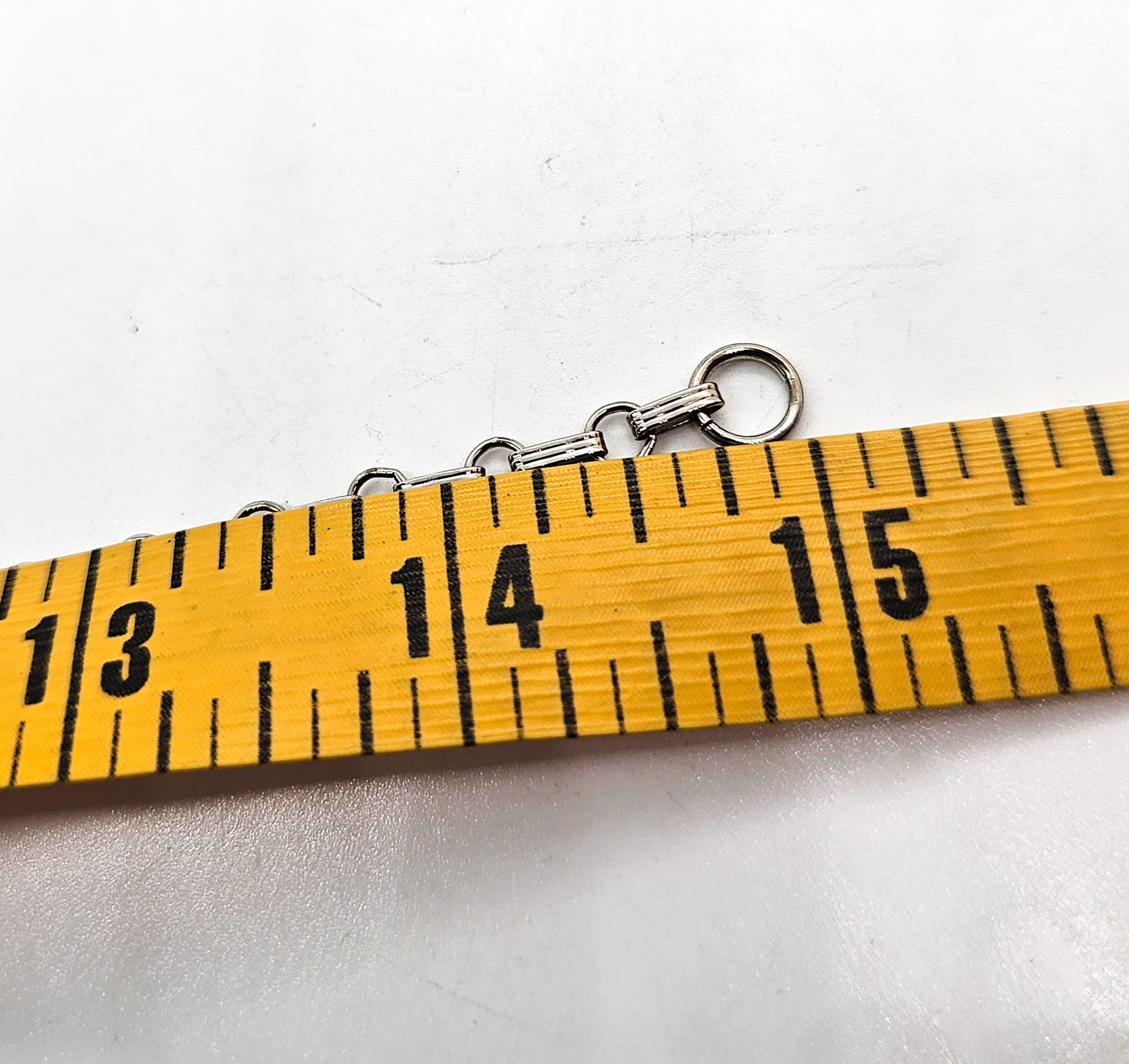 Nephrite Jade gold toned vintage mid century scalloped Y necklace