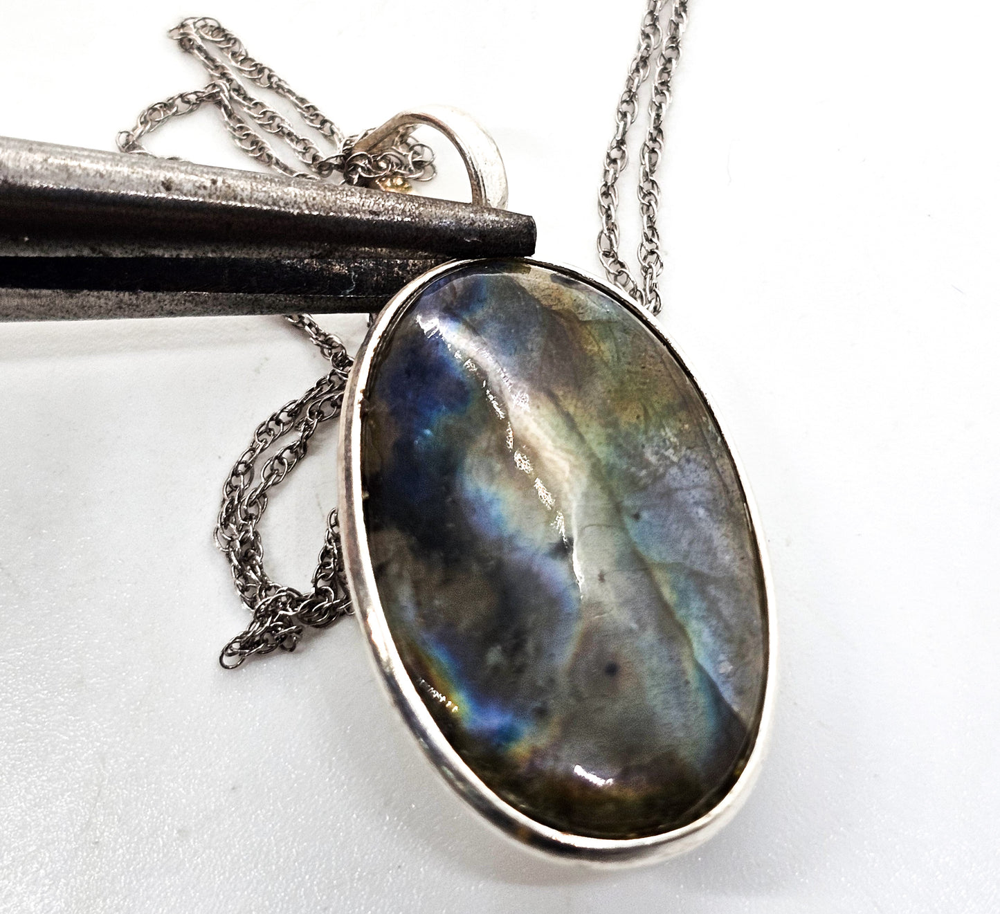 Labradorite flashy rainbow gemstone sterling silver pendant necklace