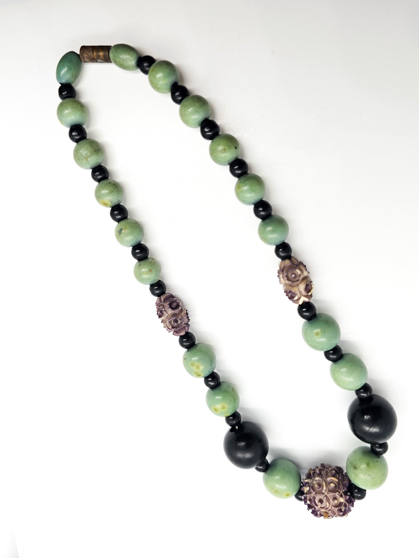 Carved galalith beads Art Deco green and black beaded vintage choker necklace