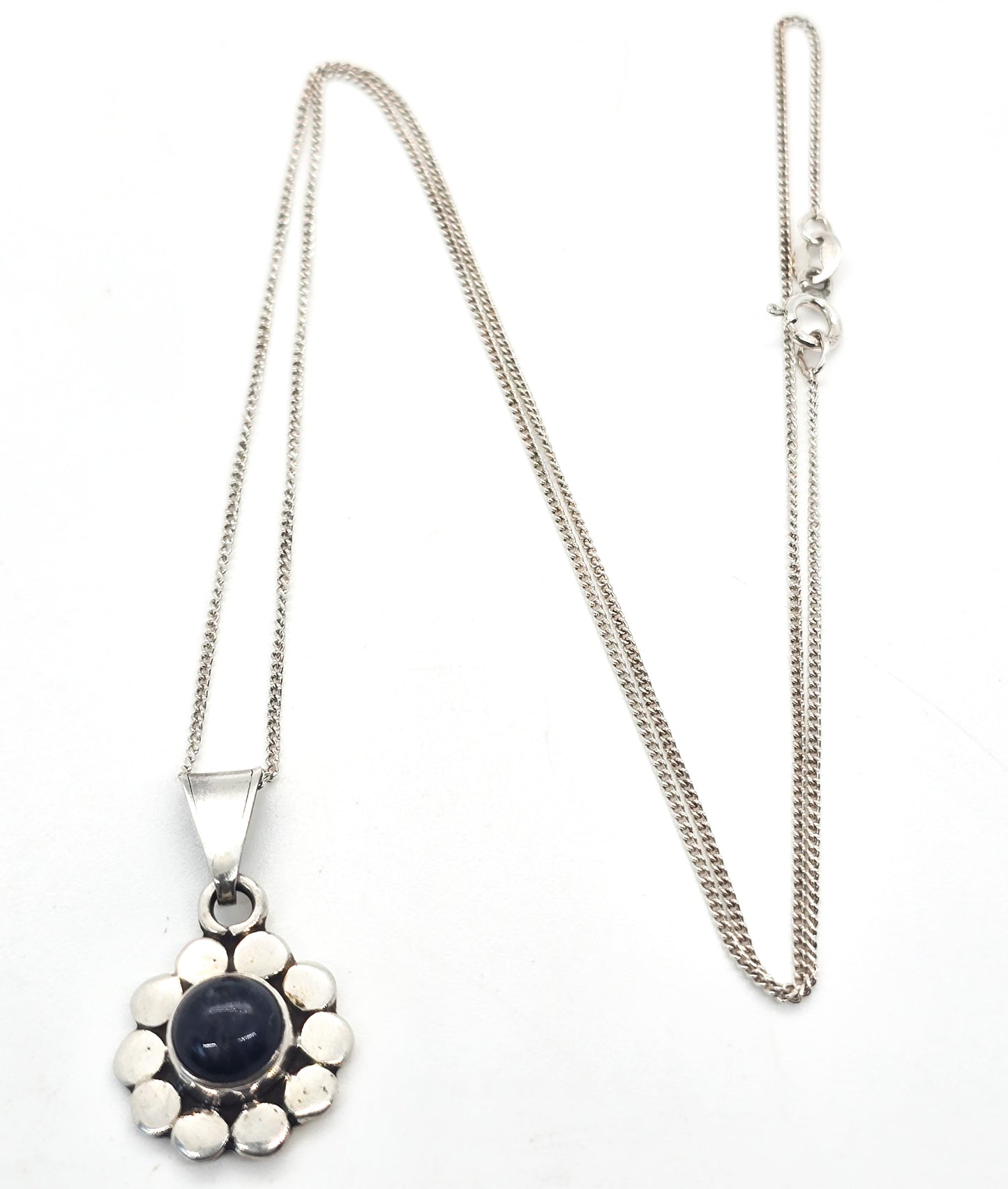 Iolite blue gemstone vintage flower petite sterling silver pendant necklace GSS62 EX