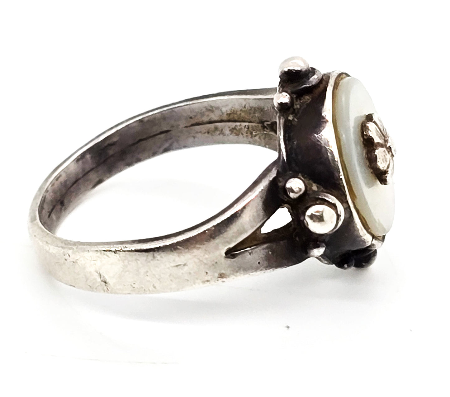 Mother of Pearl Flower Tribal Bali Balinese sterling silver medallion ring size 7.5
