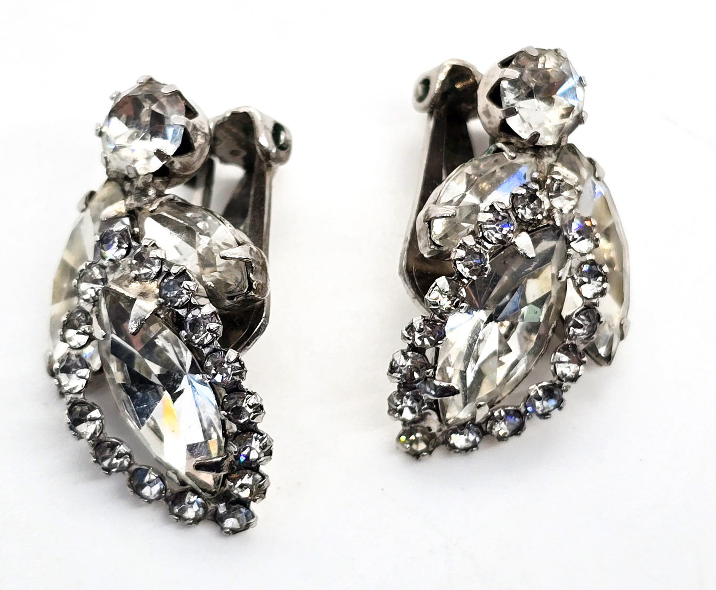 Weiss clear rhinestone chaton halo vintage  signed clip on earrings
