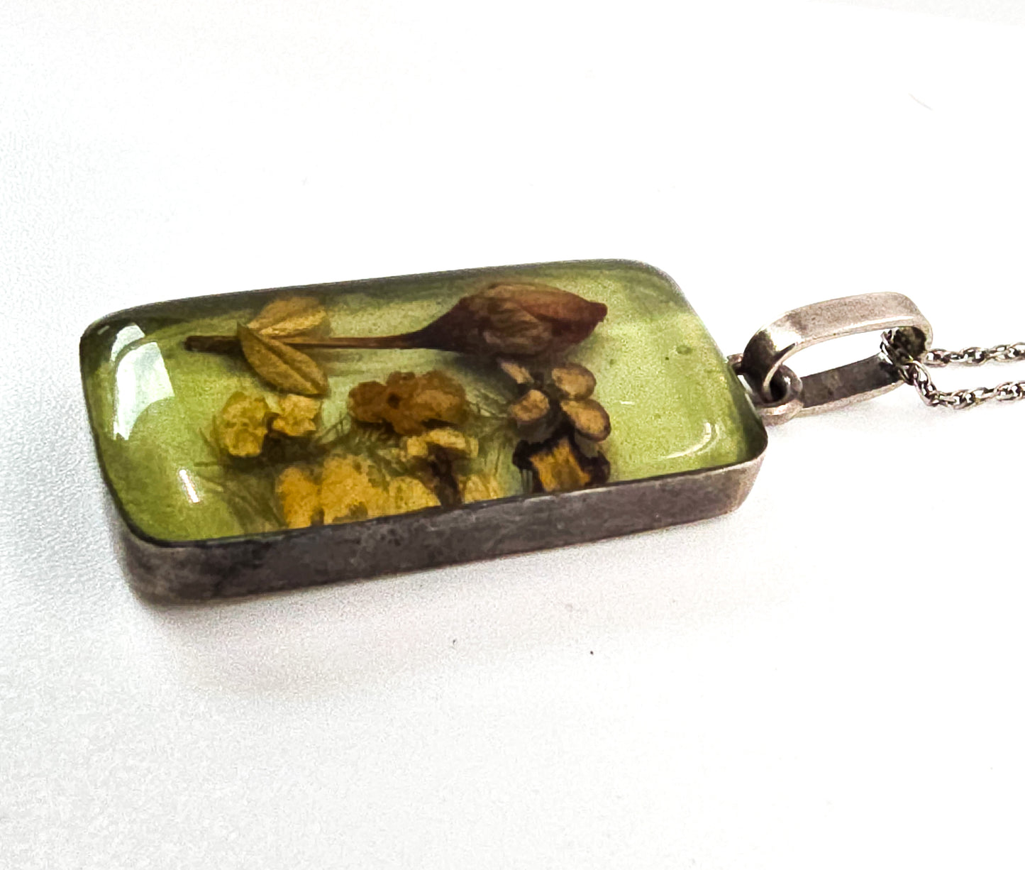 Dried natural flowers retro hippy vintage 1970's sterling silver pendant necklace cottage core