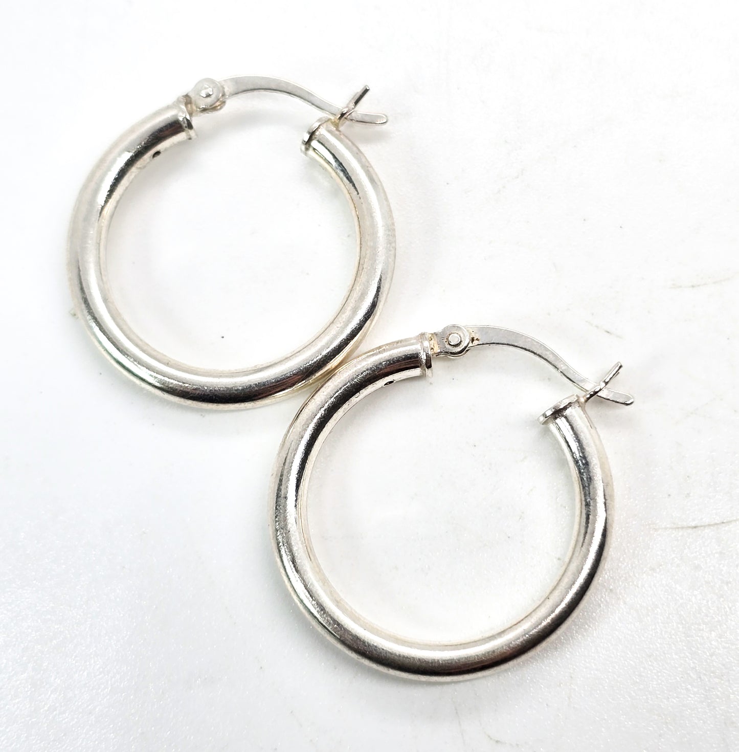 Thick round lever back sterling silver vintage retro hoop earrings