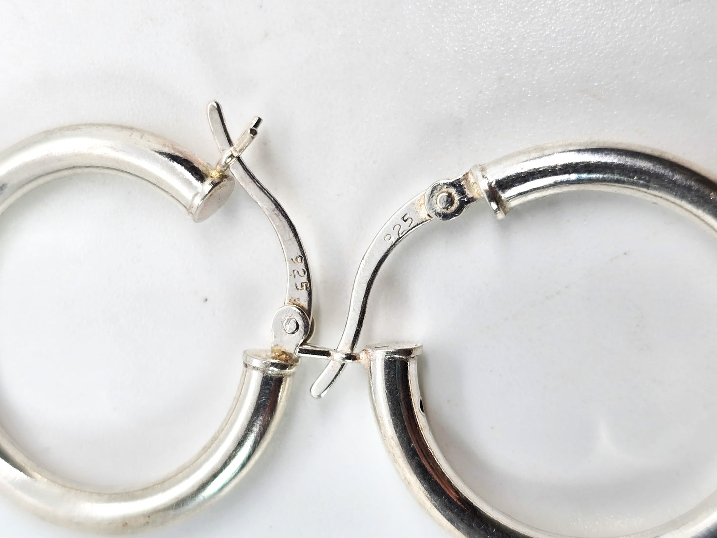 Thick round lever back sterling silver vintage retro hoop earrings