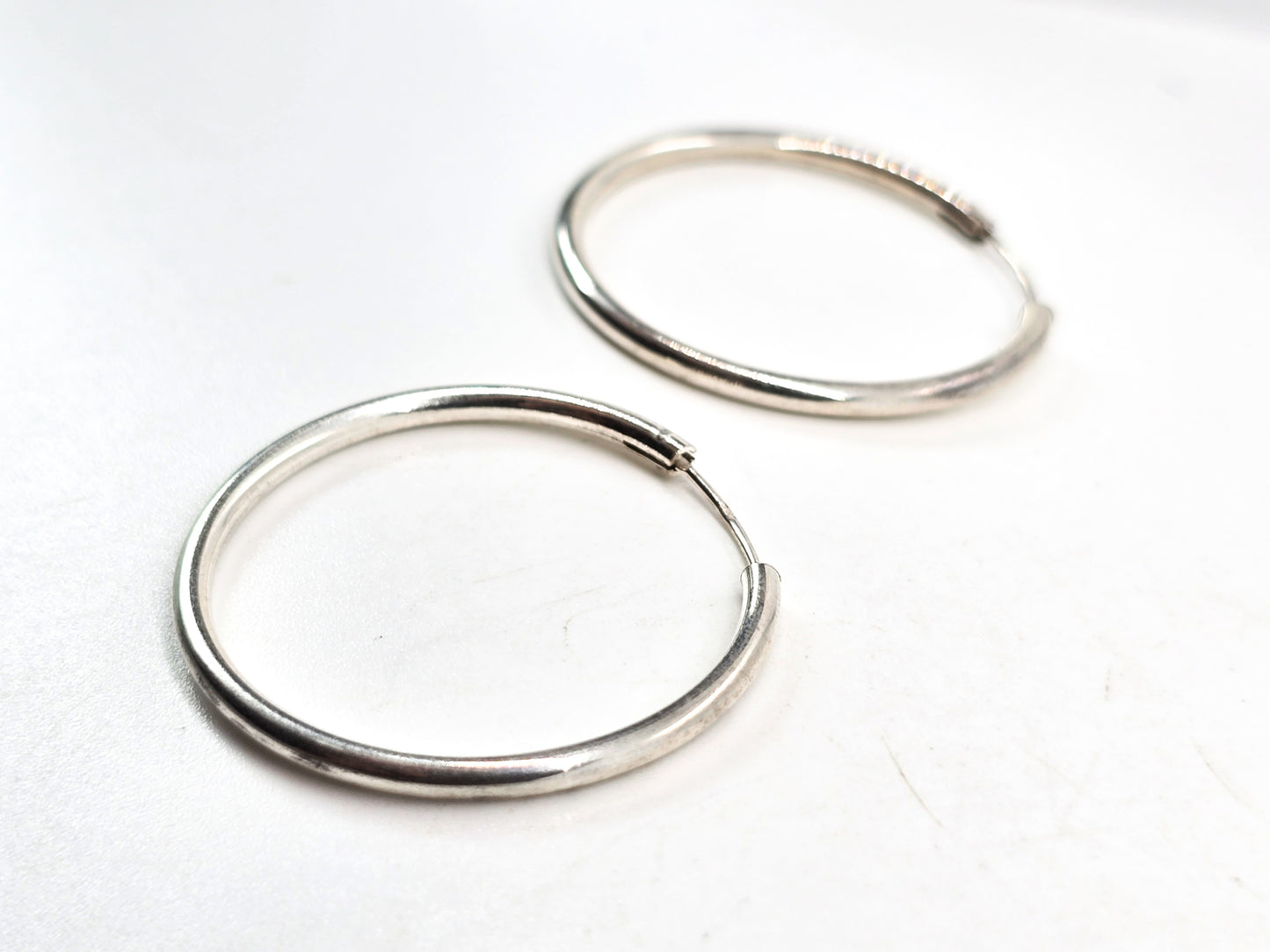 Thin silver hoops internal threaded vintage retro hoop earrings