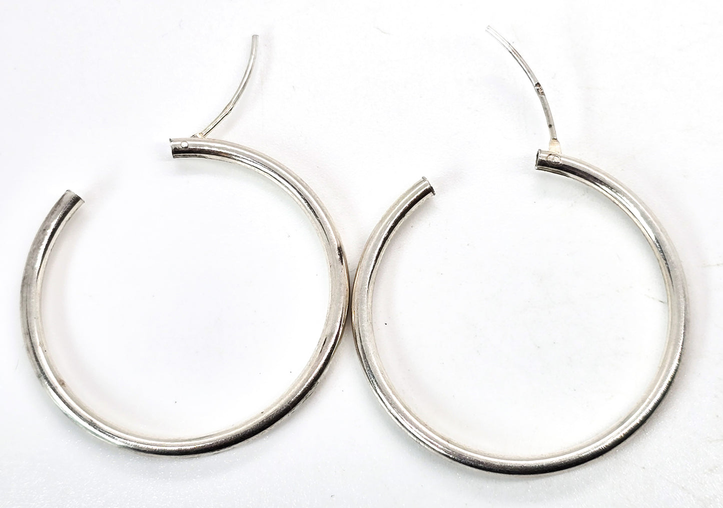 Thin silver hoops internal threaded vintage retro hoop earrings