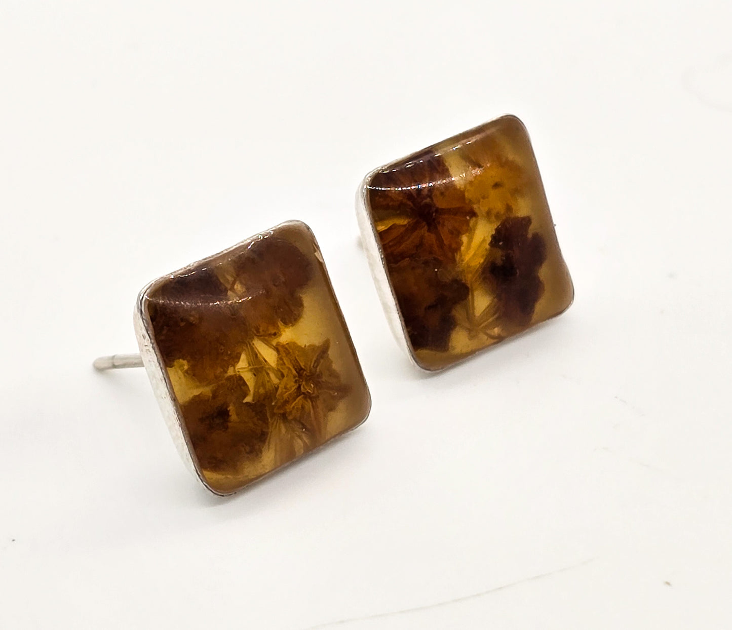 Annika Witt ATI dried flower acrylic natural signed sterling silver stud earrings