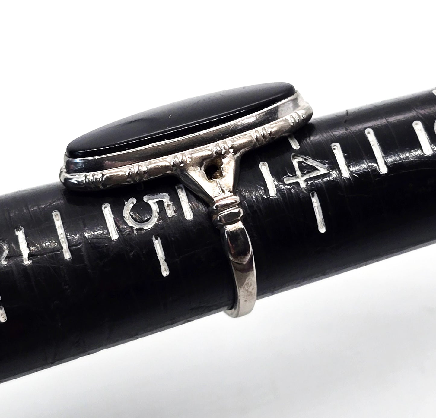 Uncas Art Deco black onyx antique sterling silver ring size 4 and 1/2