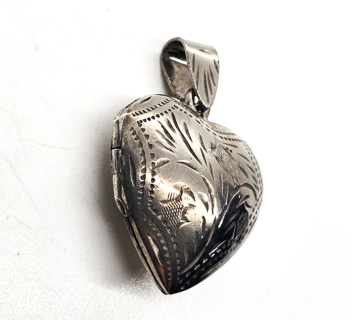 Etched Heart vintage locket sterling silver retro 1980's SD signed pendant