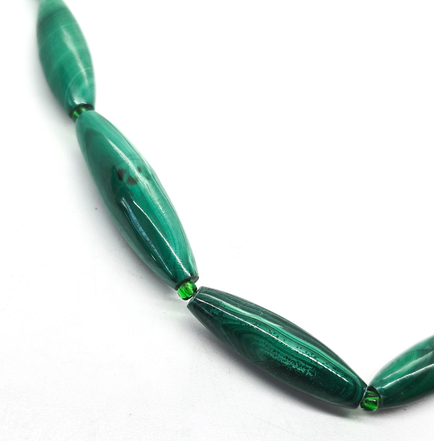 Malachite oblong elongated beaded 12k golf filled vintage gemstone necklace