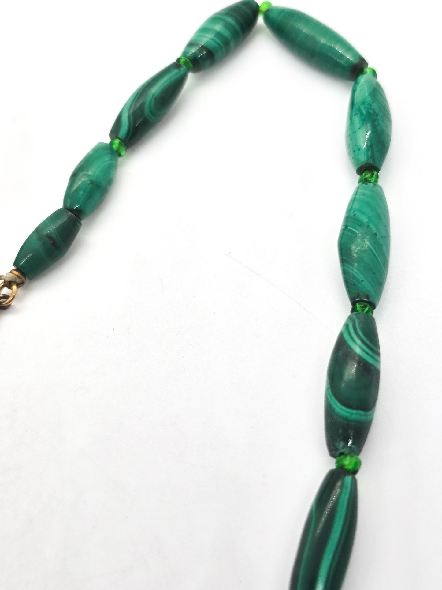 Malachite oblong elongated beaded 12k golf filled vintage gemstone necklace