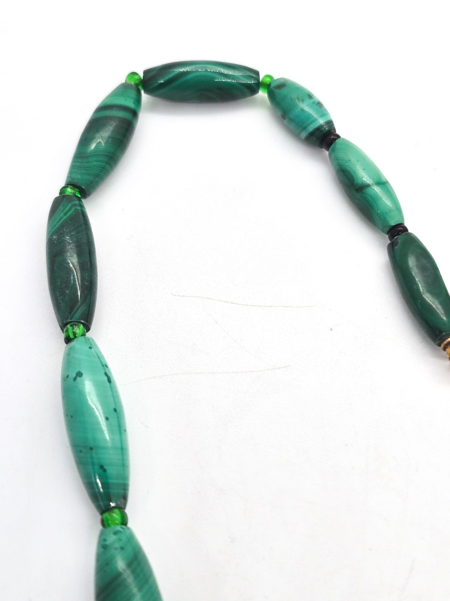 Malachite oblong elongated beaded 12k golf filled vintage gemstone necklace