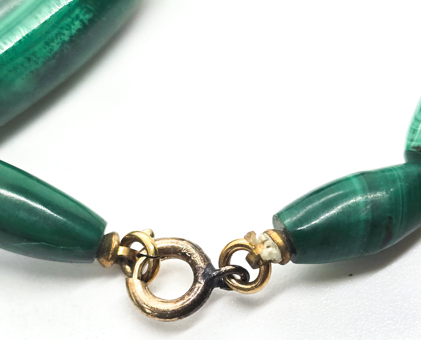 Malachite oblong elongated beaded 12k golf filled vintage gemstone necklace