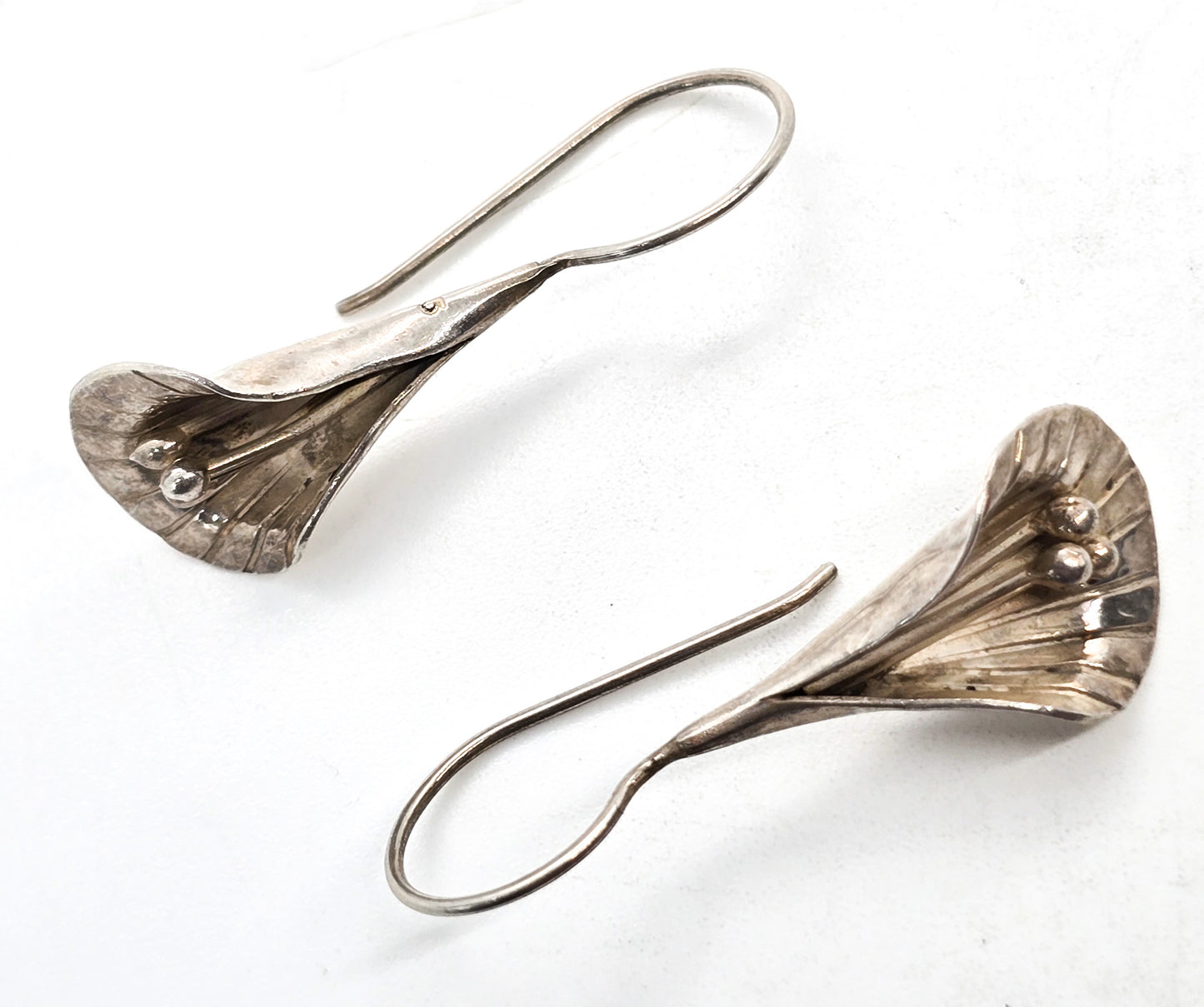 Cala Lilly solid sterling silver vintage flower with stamen drop earrings