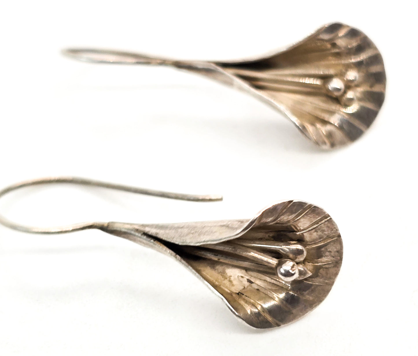 Cala Lilly solid sterling silver vintage flower with stamen drop earrings