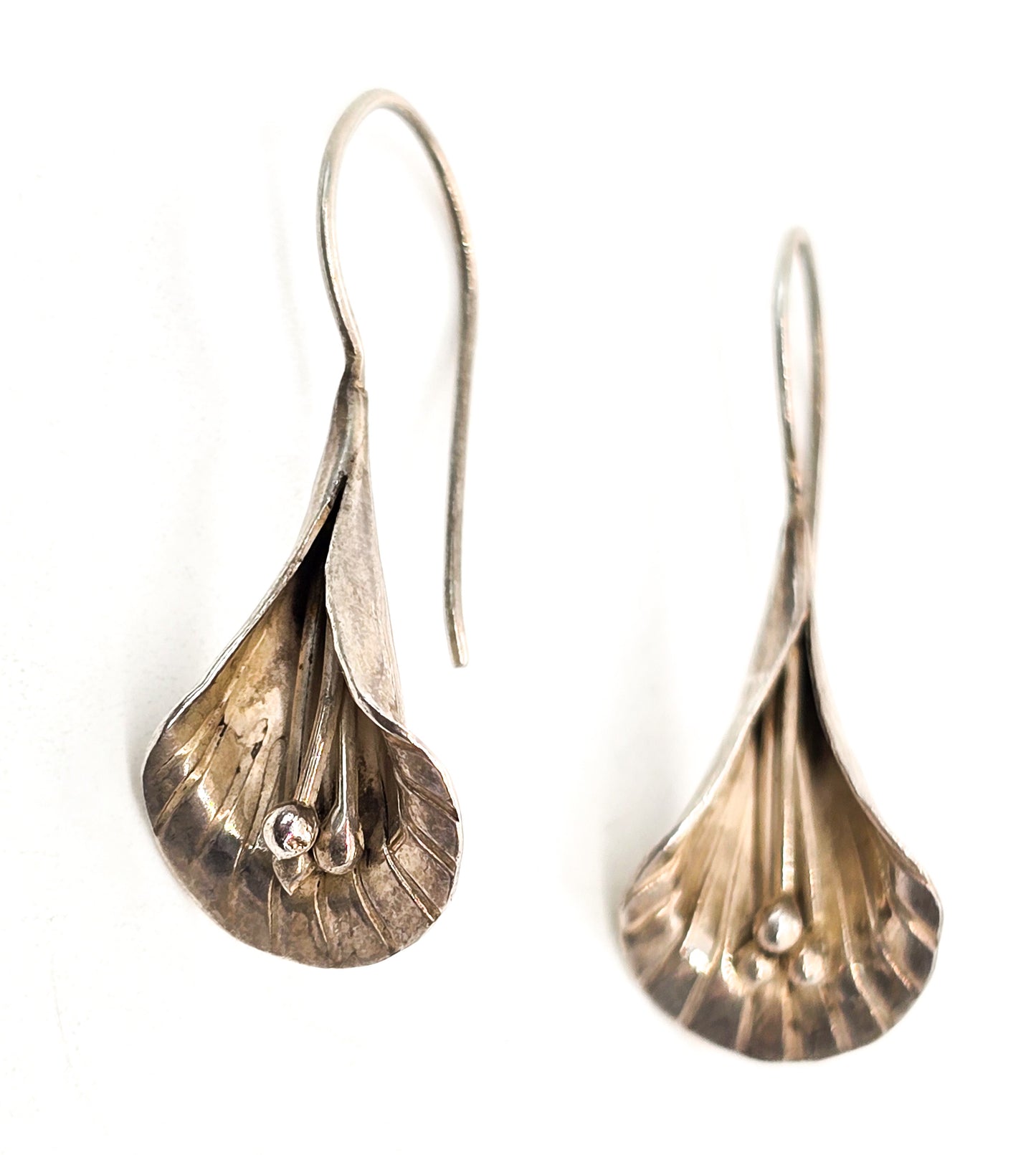 Cala Lilly solid sterling silver vintage flower with stamen drop earrings
