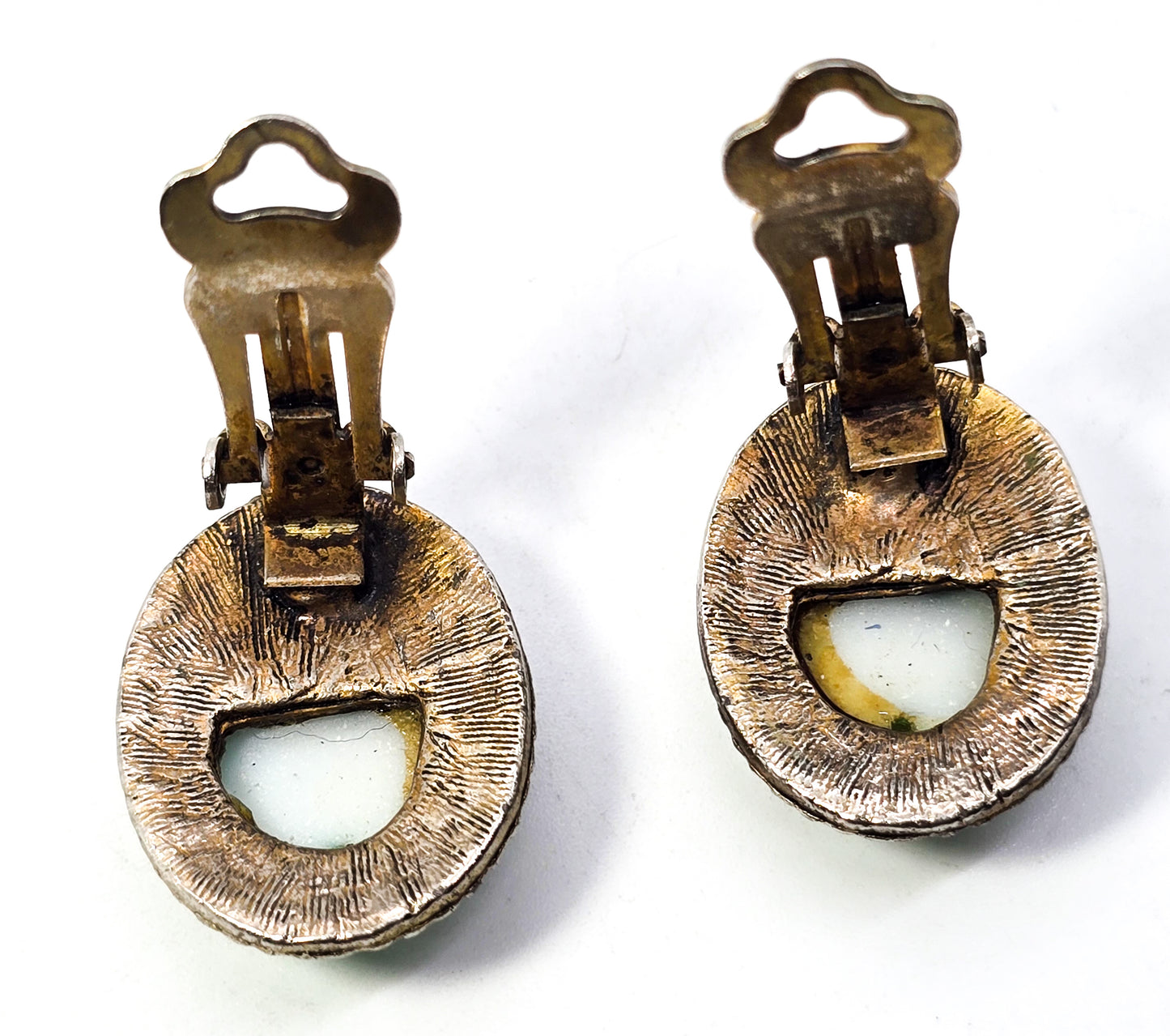 Pierced Jade glass lotus flower vintage retro gold toned mid century clip on earrings
