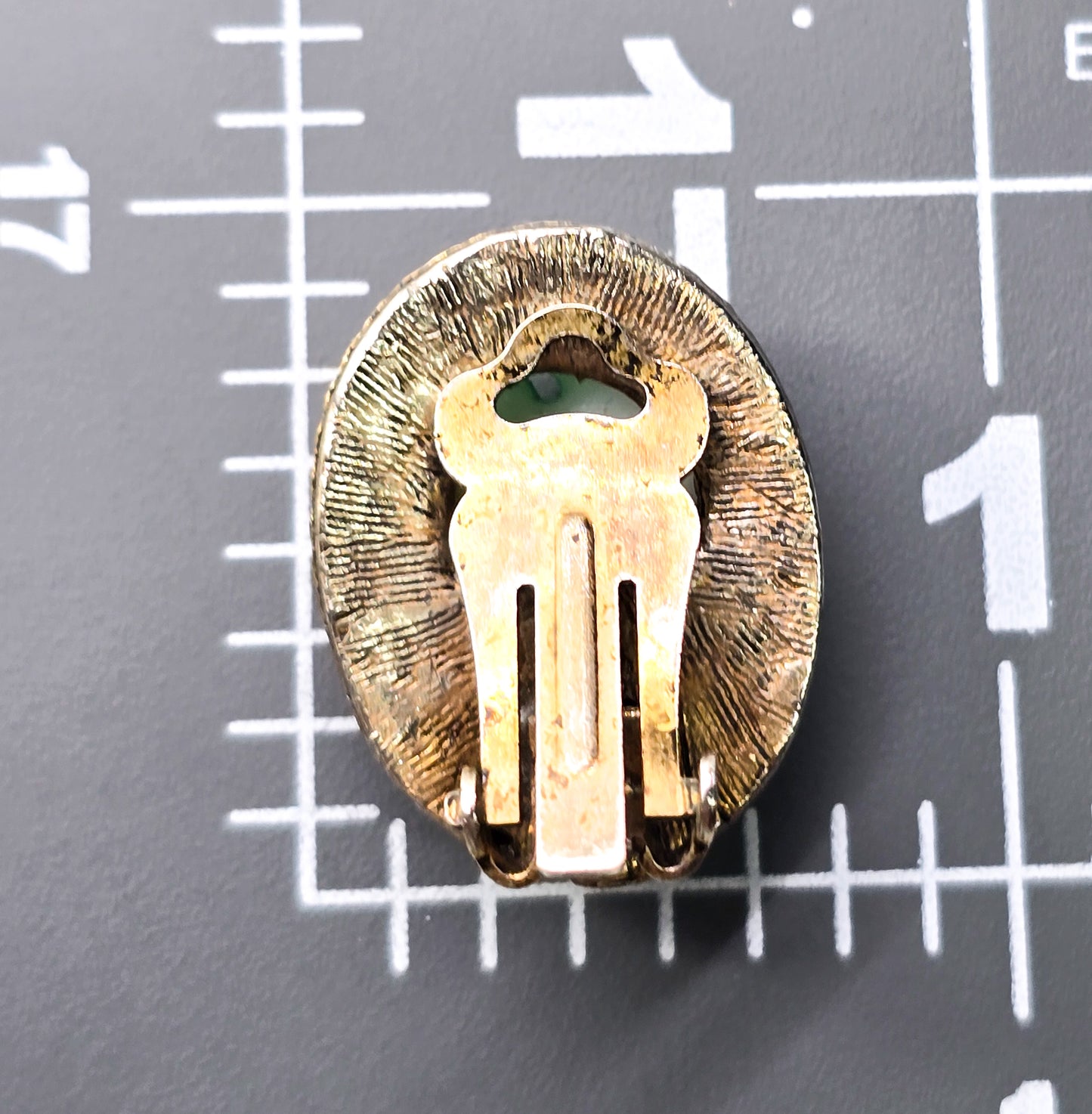 Pierced Jade glass lotus flower vintage retro gold toned mid century clip on earrings