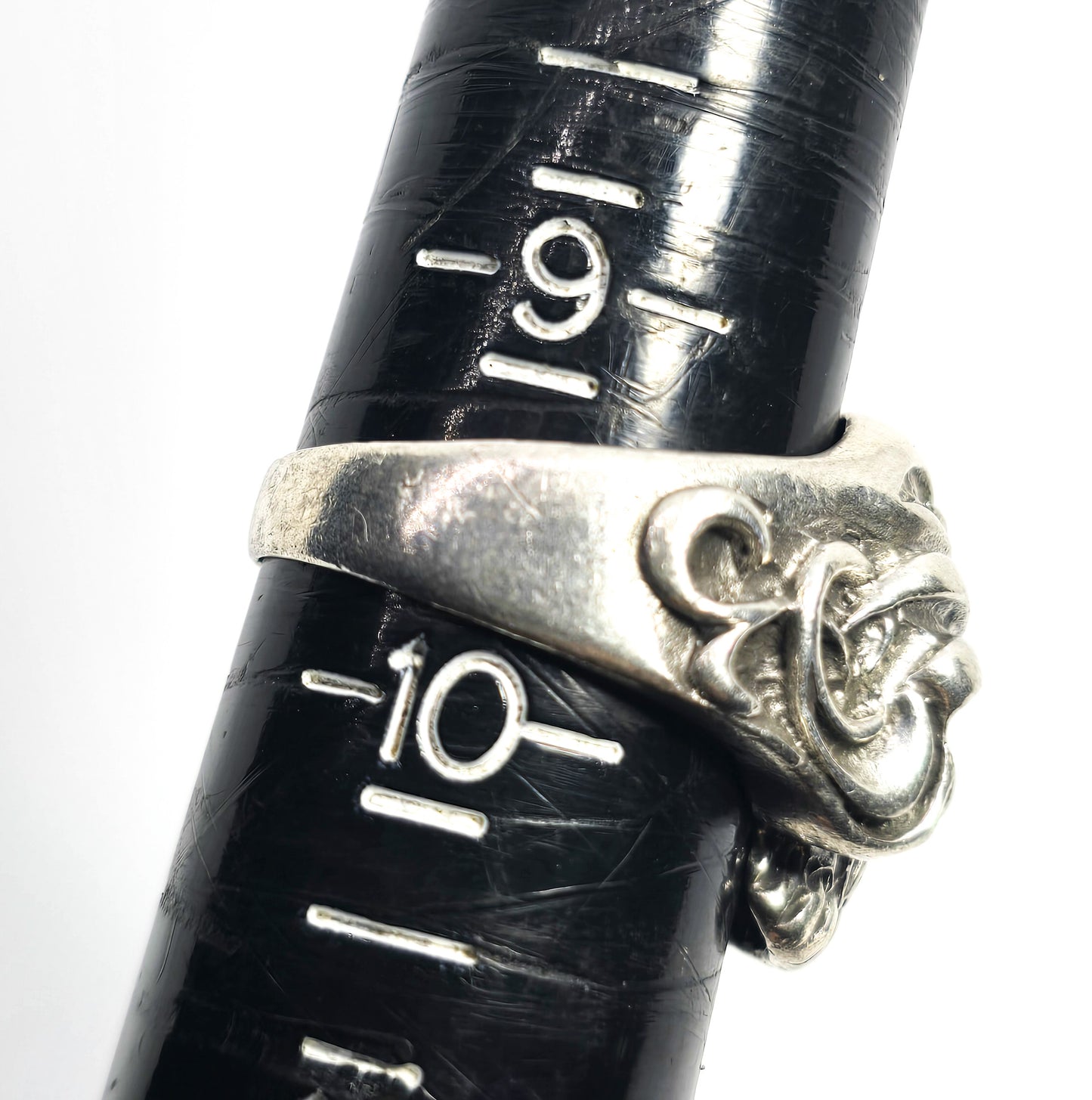 Tribal skull retro biker thick sterling silver skull with open eyes men's ring size 9.5