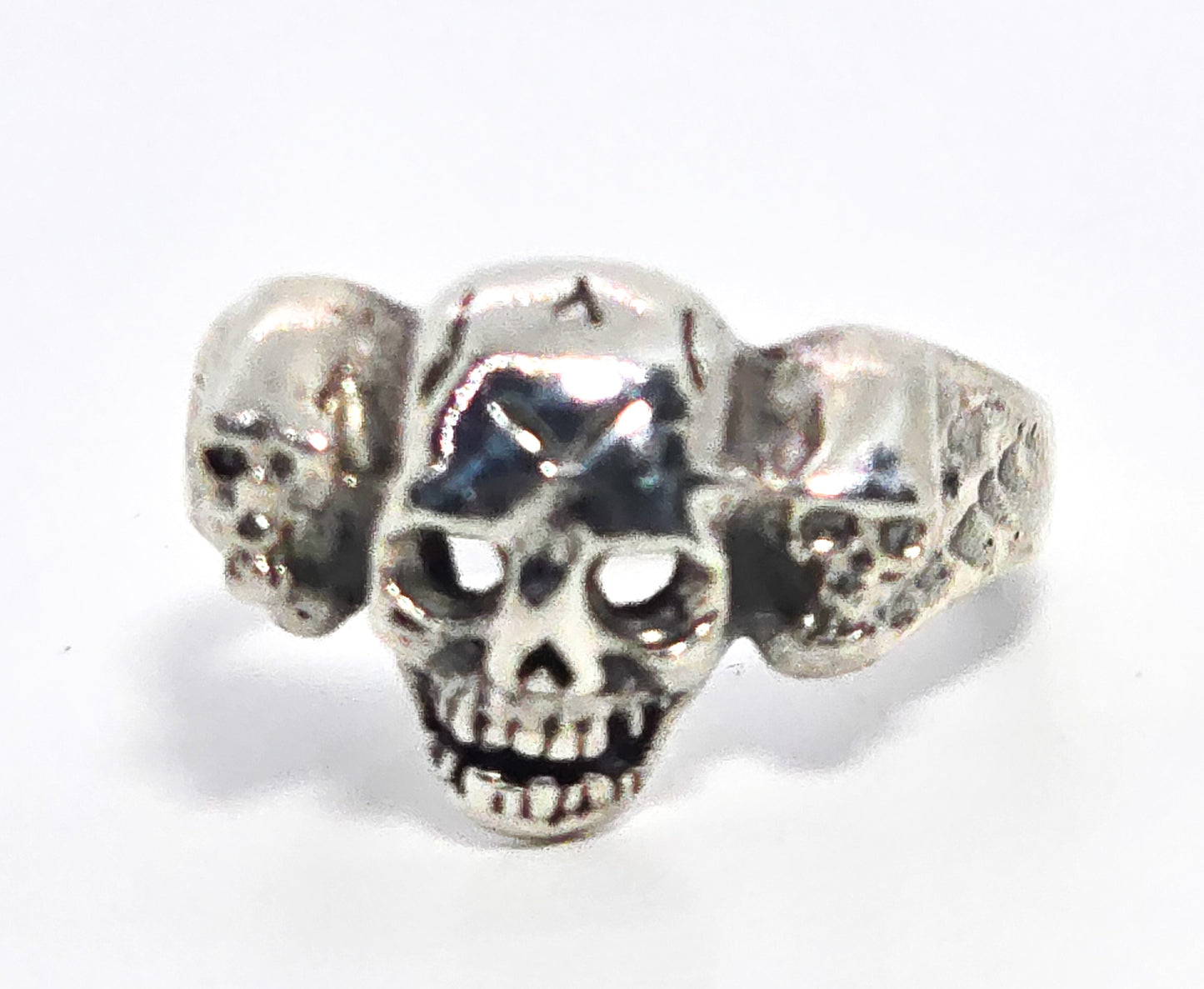 Triple skull head vintage solid sterling silver retro biker gothic ring size 7.5
