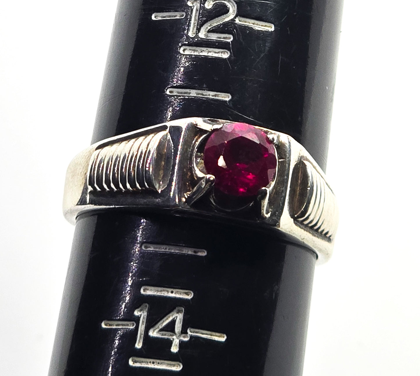 Synthetic Pink Sapphire Lind vintage retro silver plated ring size 13