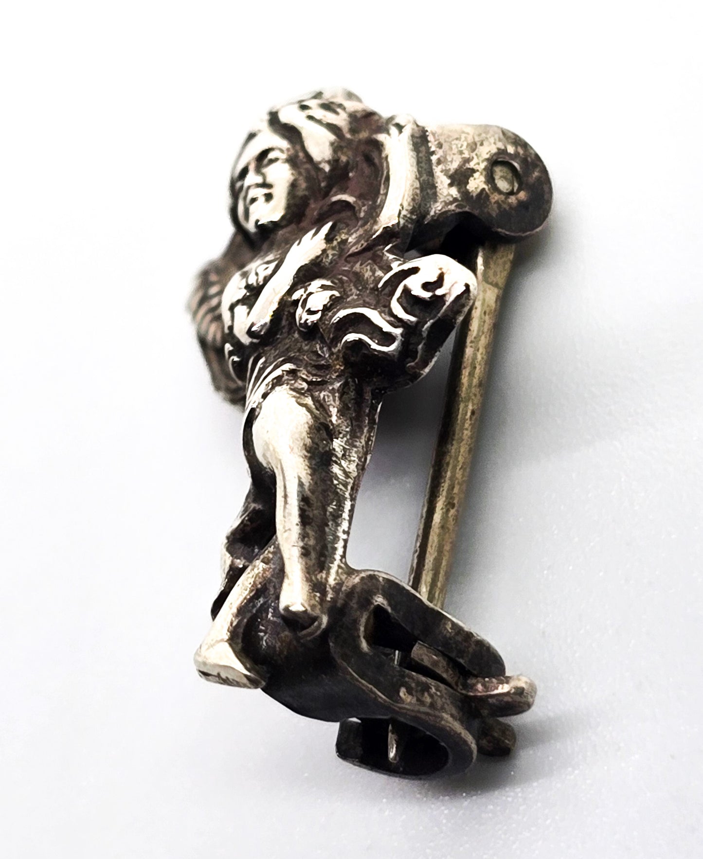 Cherub Cupid Putti Repousse antique Edwardian small Vintage Sterling Silver Brooch pin