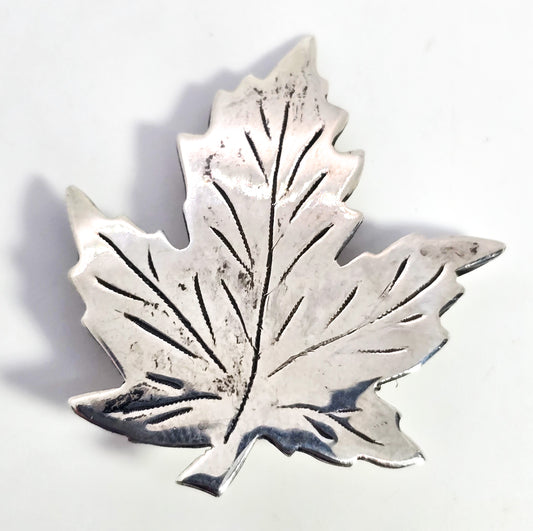 Maple Leaf vintage sterling silver Fall Brooch pin 1977