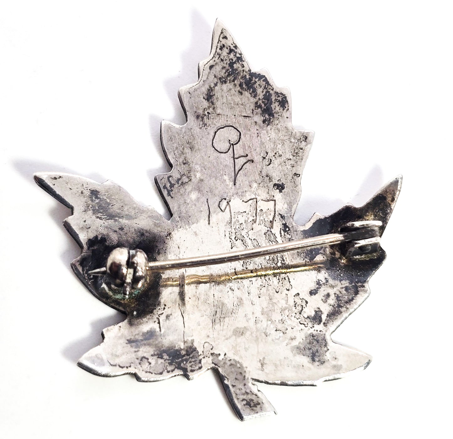 Maple Leaf vintage sterling silver Fall Brooch pin 1977