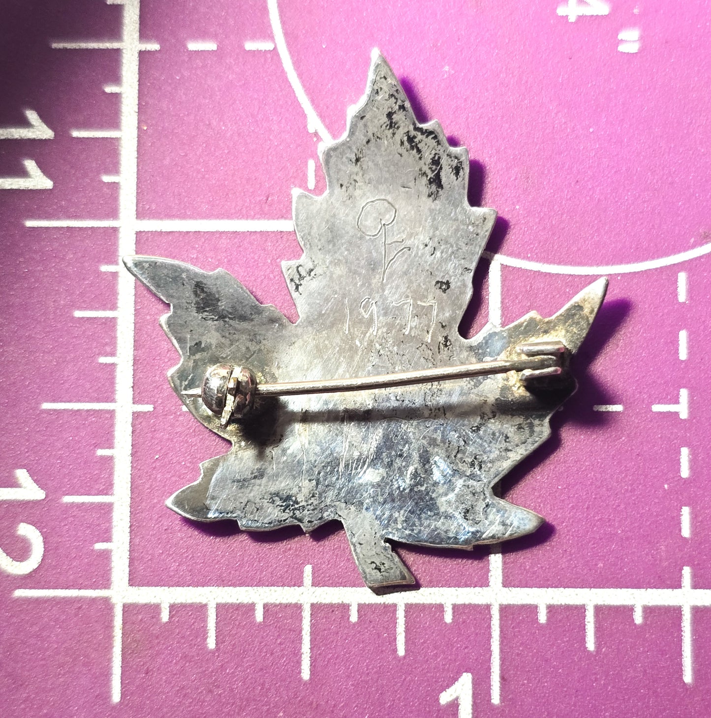 Maple Leaf vintage sterling silver Fall Brooch pin 1977