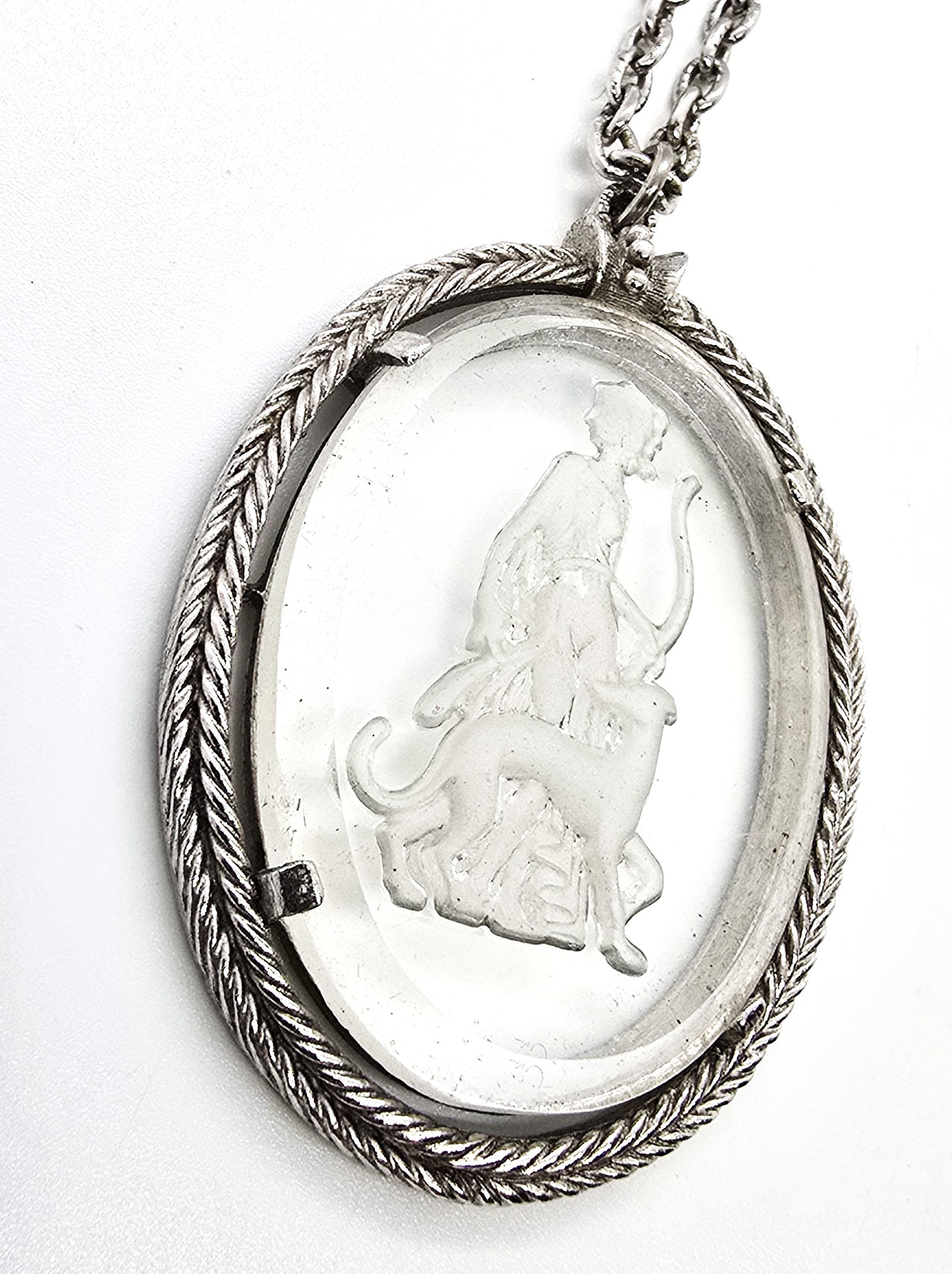 Diana the Huntress 1973 Avon Reversed carved clear glass silver toned vintage necklace