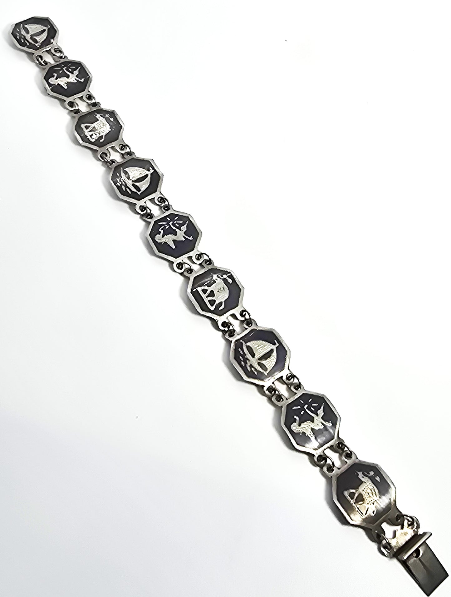 Siam Black Nielloware enamel Mekkala travel tourist vintage sterling silver bracelet