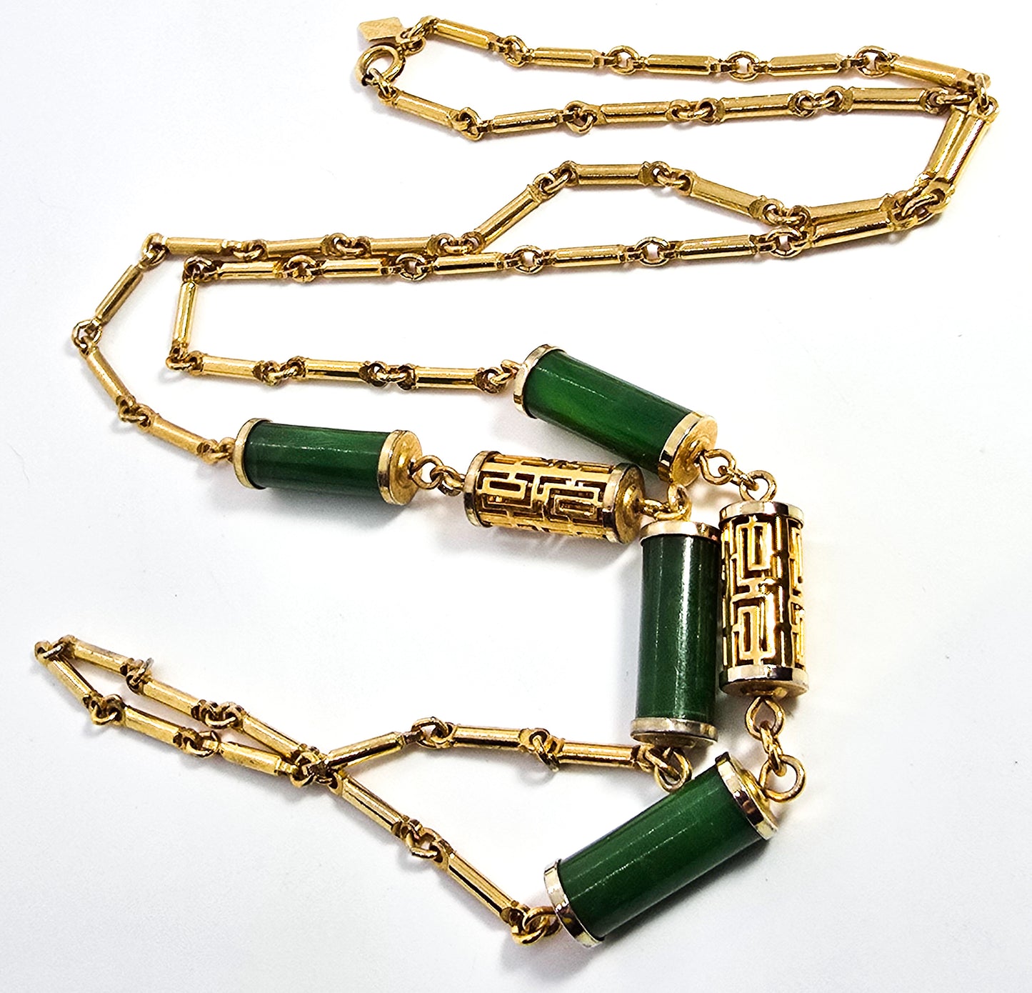 Vintage Sarah Coventry “Oriental Lanterns” Faux Green Jade vintage necklace