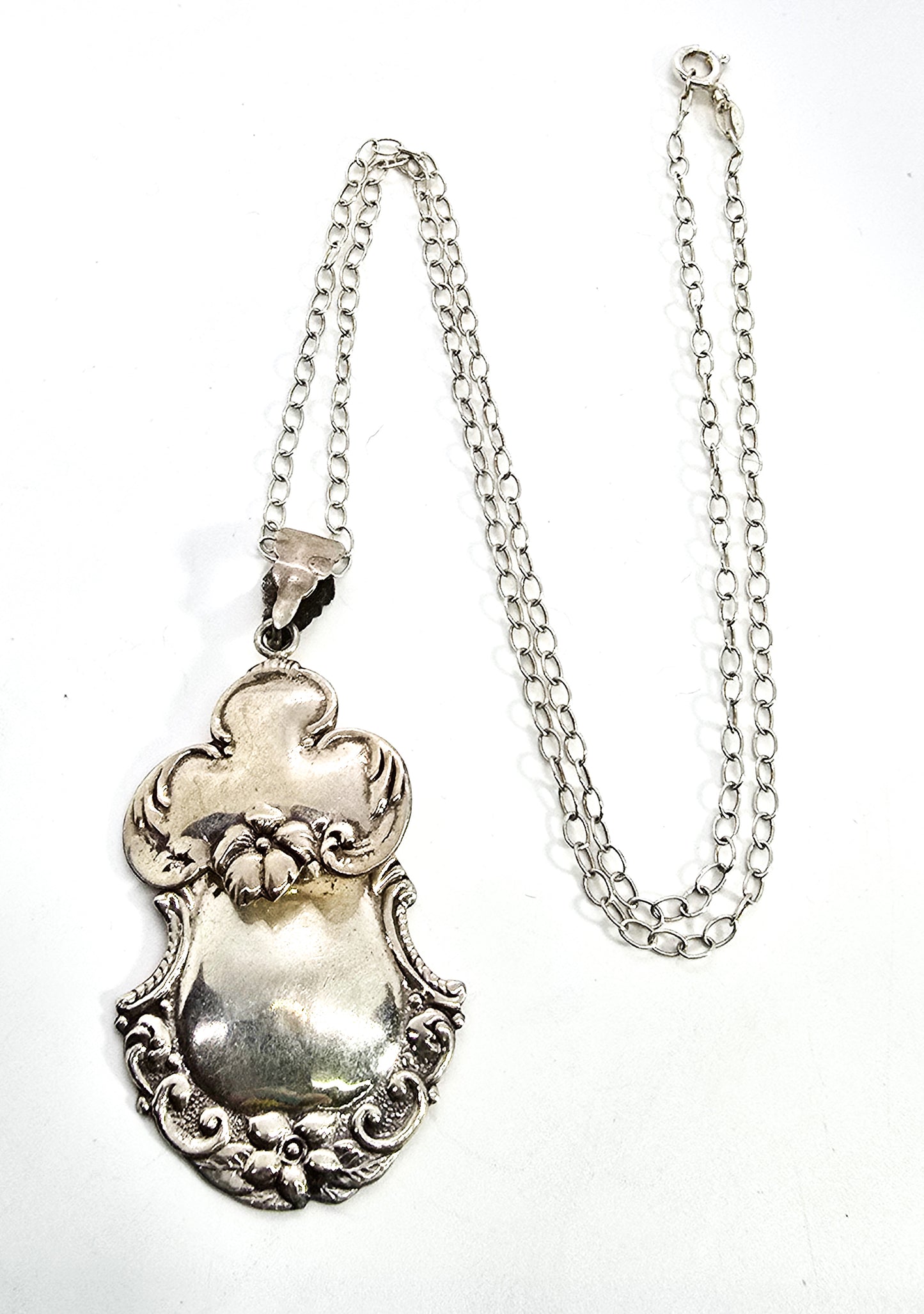 Art nouveau style floral articulated vintage sterling silver pendant necklace