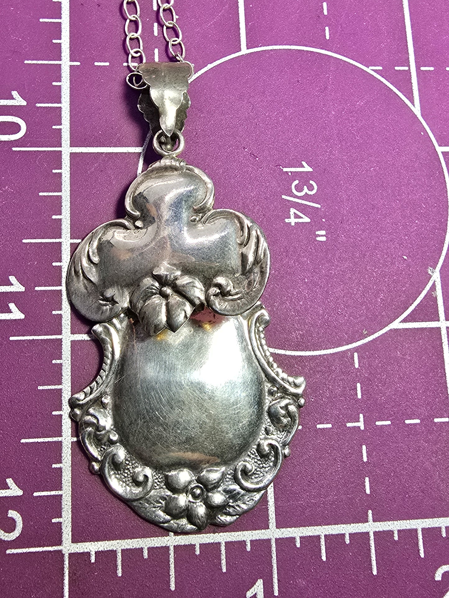 Art nouveau style floral articulated vintage sterling silver pendant necklace