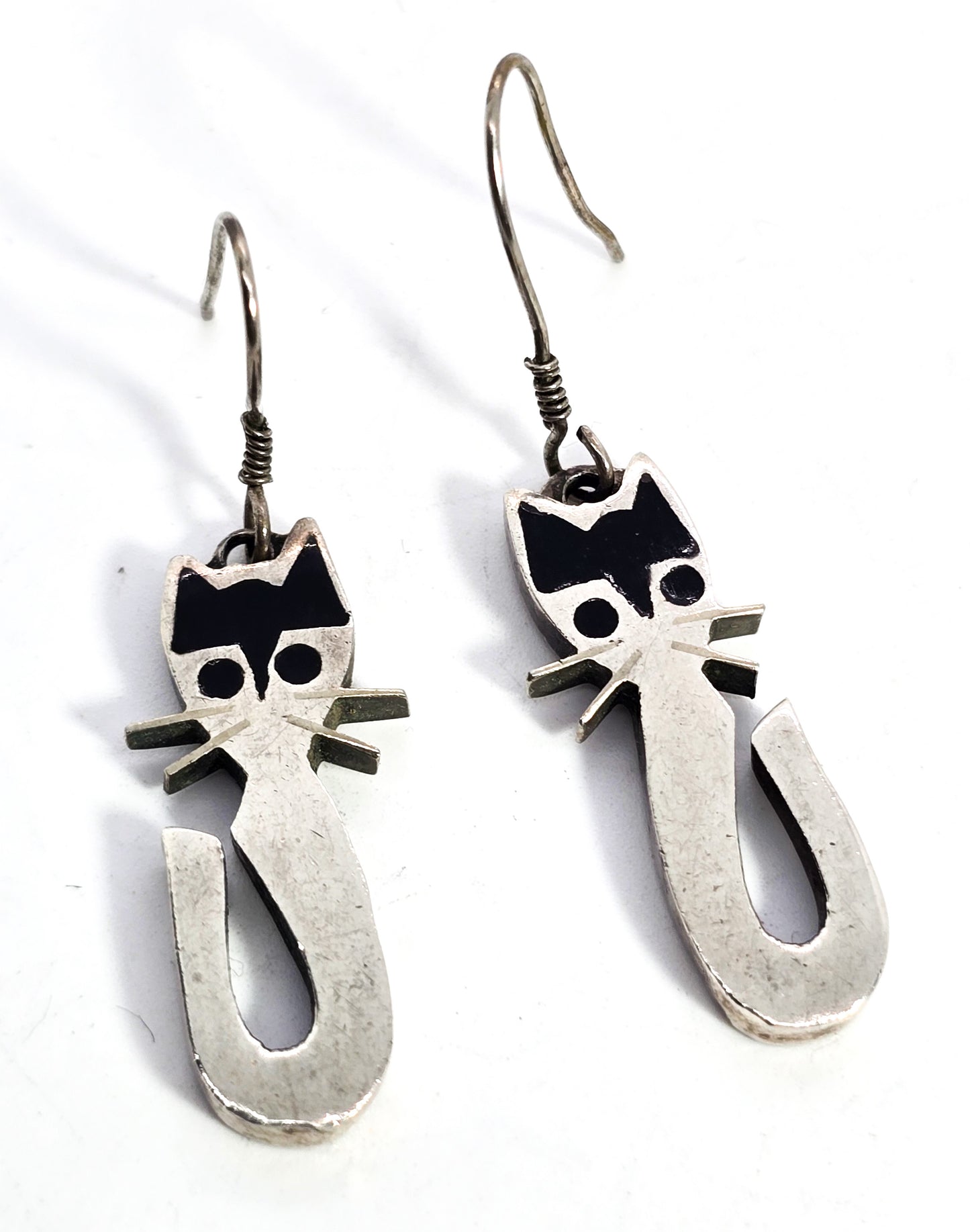 Taxco Mexico vintage cat black enamel sterling silver drop earrings